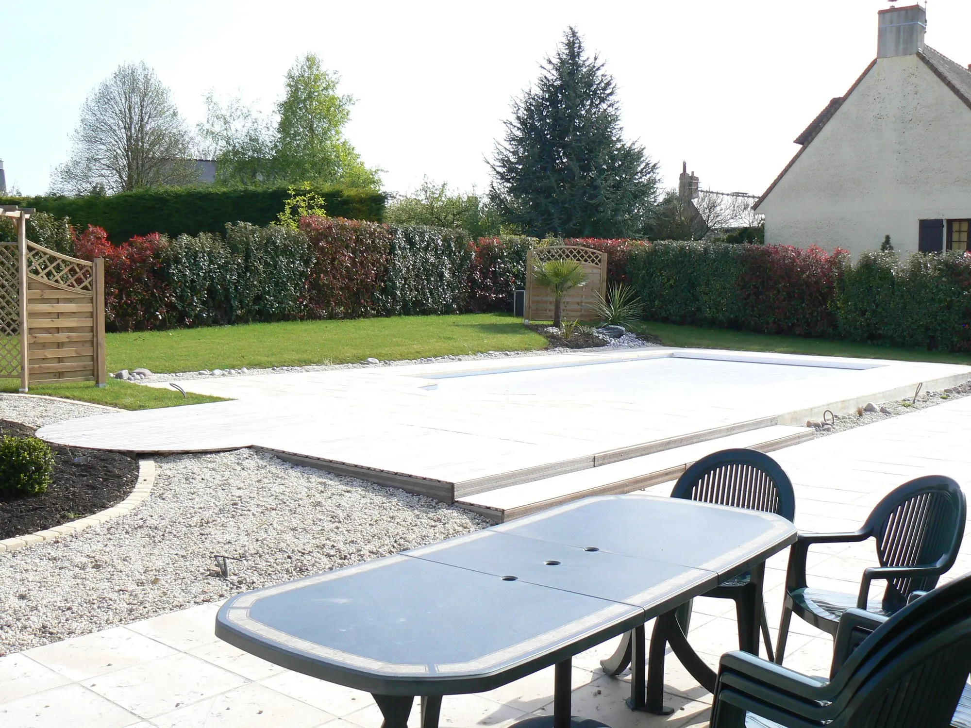 Swimming pool — structure to finish — after