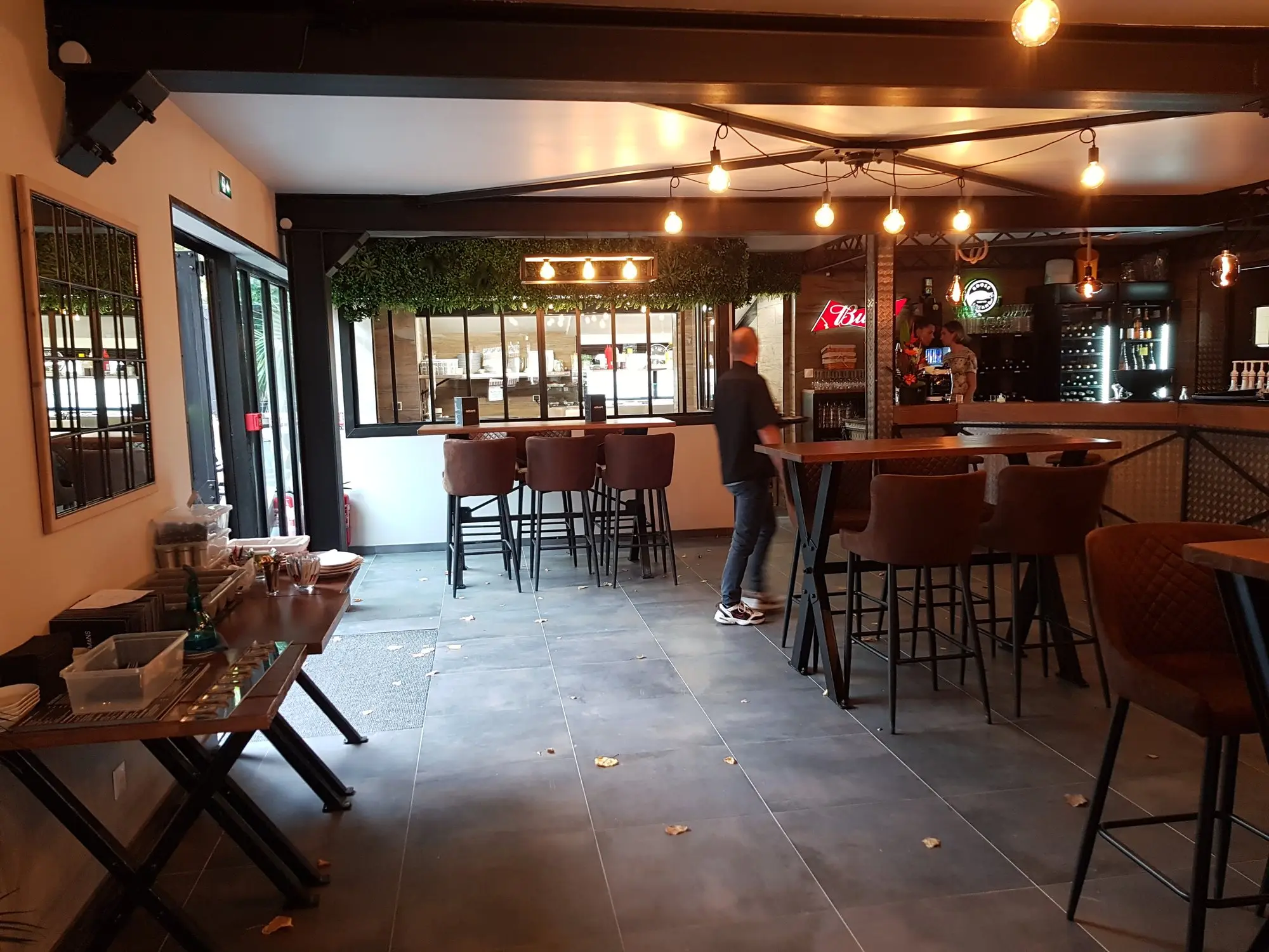 Restaurant bar interior with wood finishes